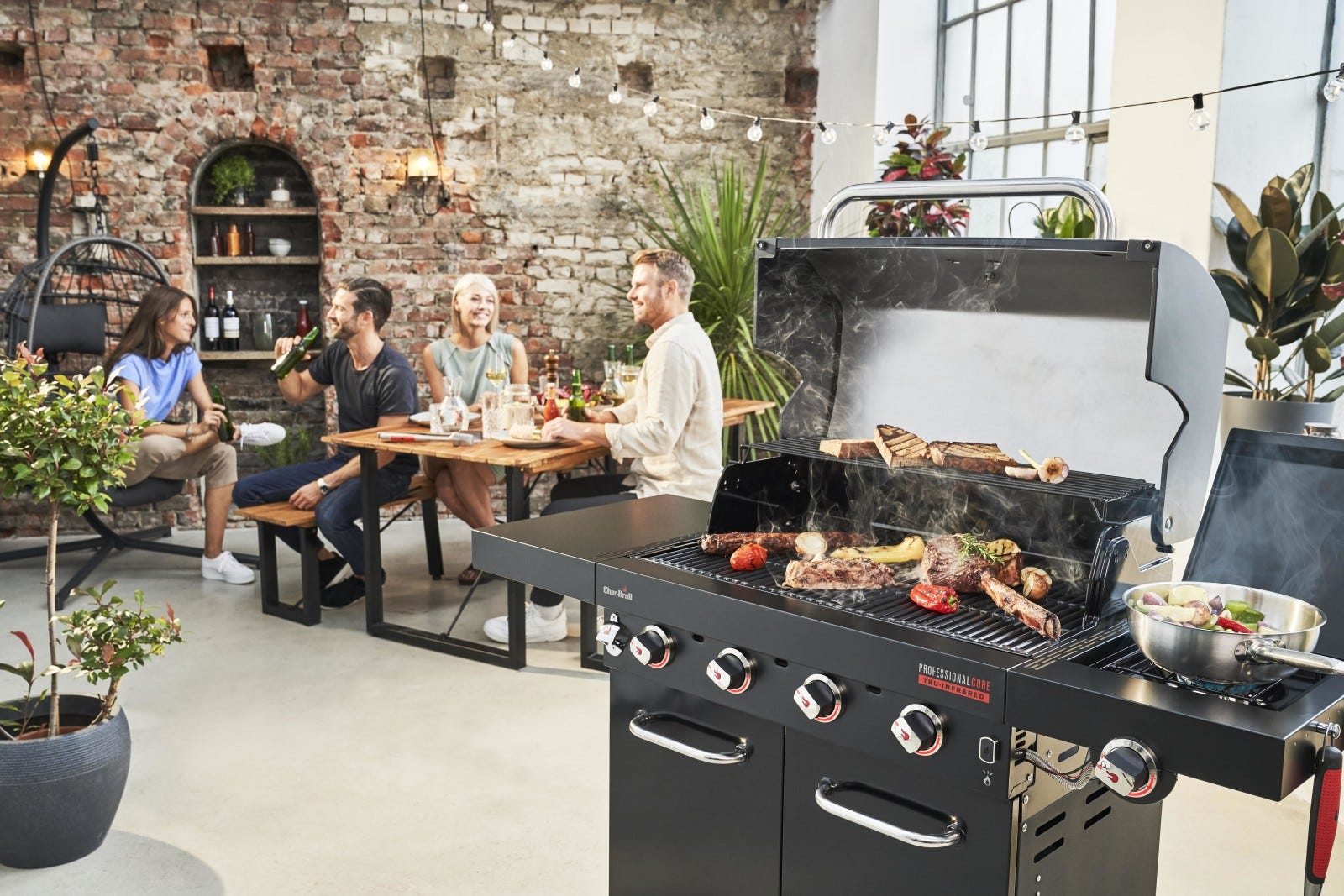 Professional CORE TRU Infrared Series 4 Burner Gas Grill Char Broil Char Broil
